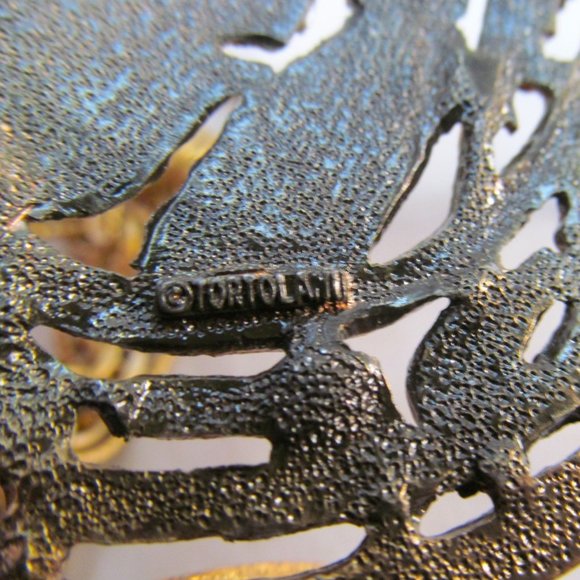 Vintage Signed Tortolani Gold Plated Mayan Design Pendant Necklace - Picture 6 of 12